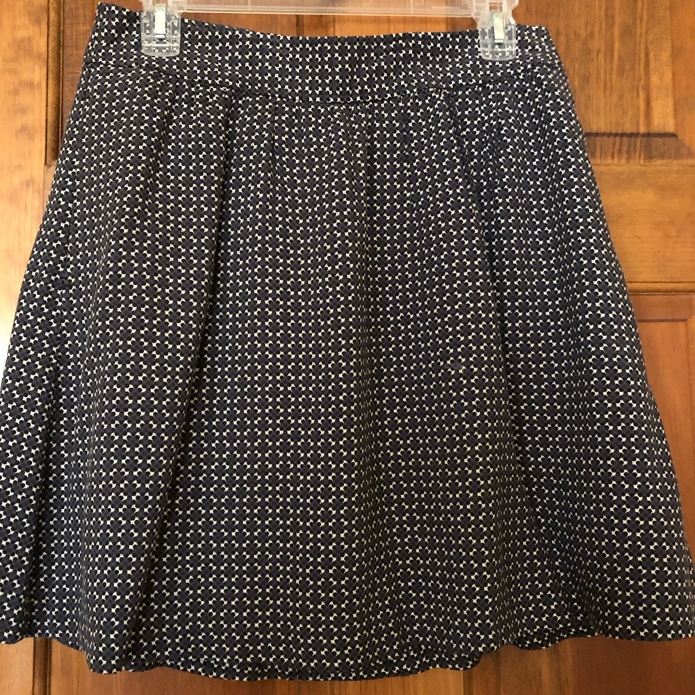 Gap - flirt and flare with pockets - size 4